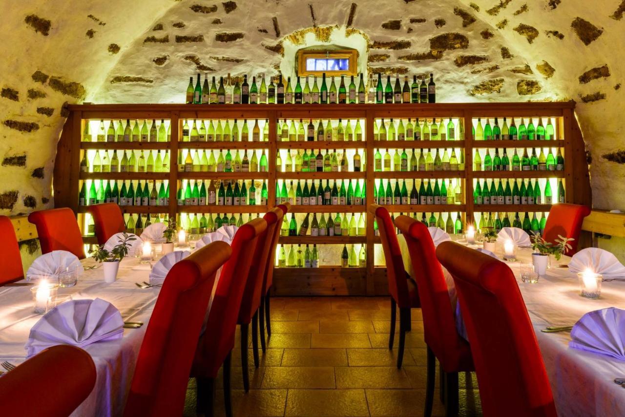 Jauch'S Loewen Hotel-Restaurant Neuershausen Exteriör bild